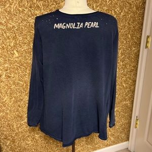 Magnolia Pearl Distressed Heart T